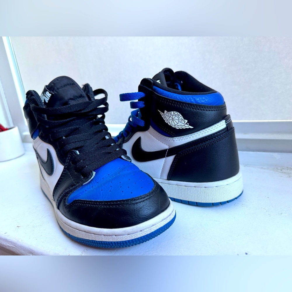 Jordan Youth Air Jordan 1 Retro High OG GS 575441 041
Royal Toe